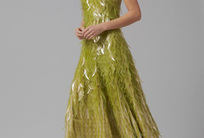 Algae-sequin-dress_sustainable-fashion_biodesign_Philipp-lim_Charlotte-McCrudy_ONEXONE_GLITCH-Magazine-scaled